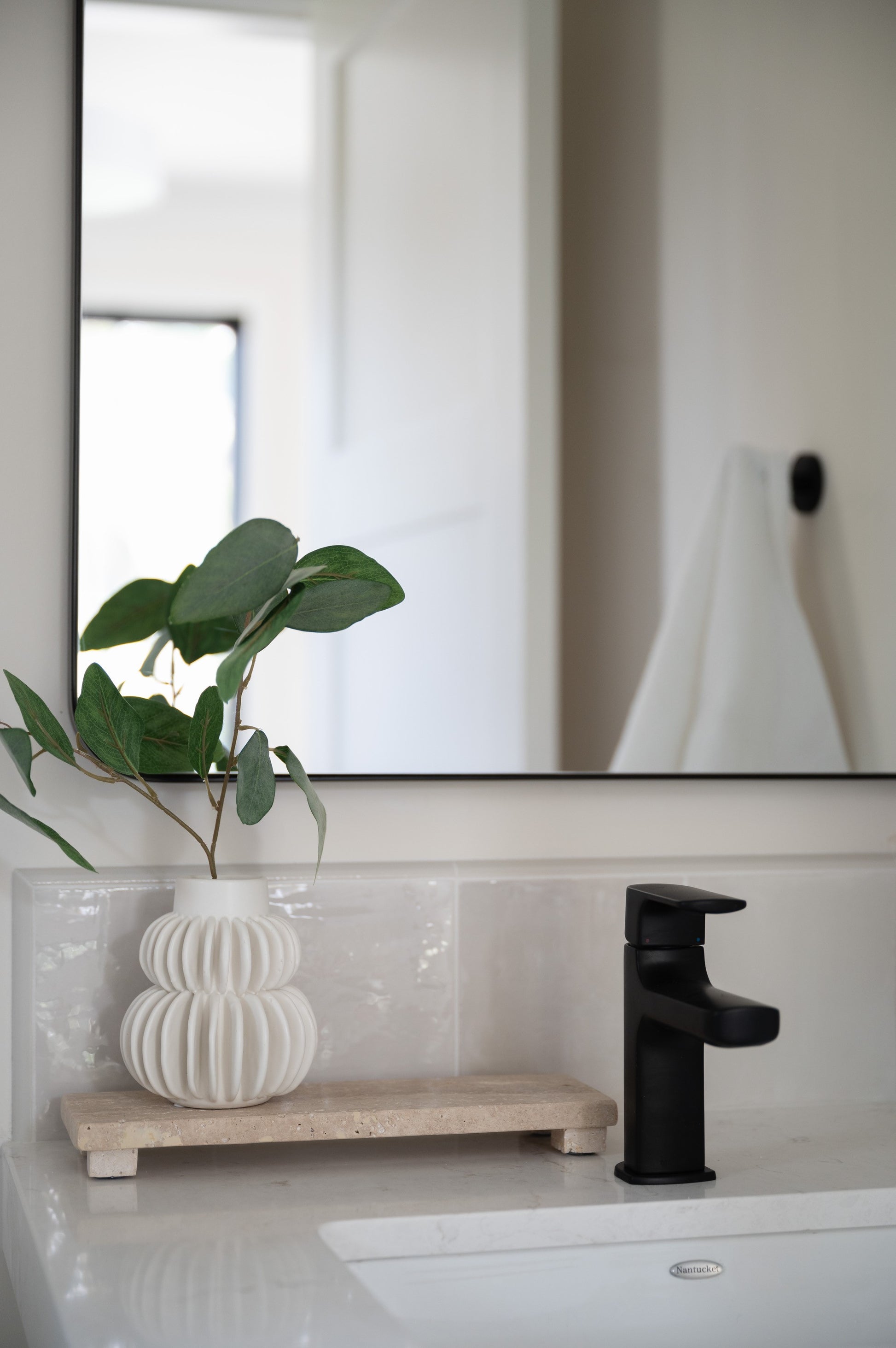 Apéro Travertine Riser