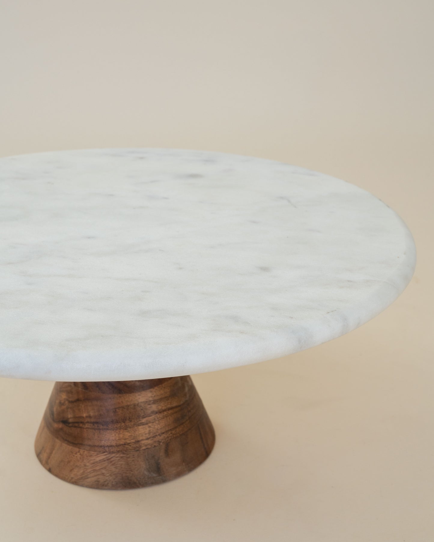 Maroa Pedestal