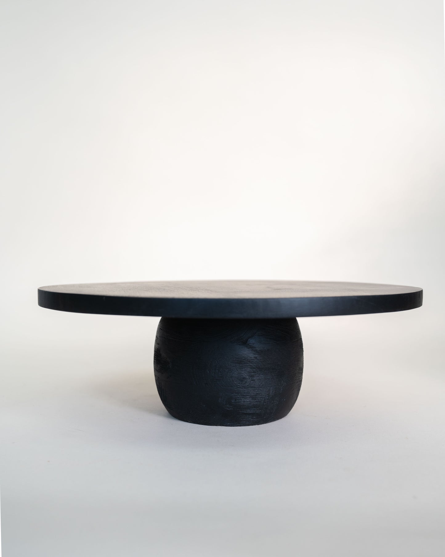Noir Pedestal