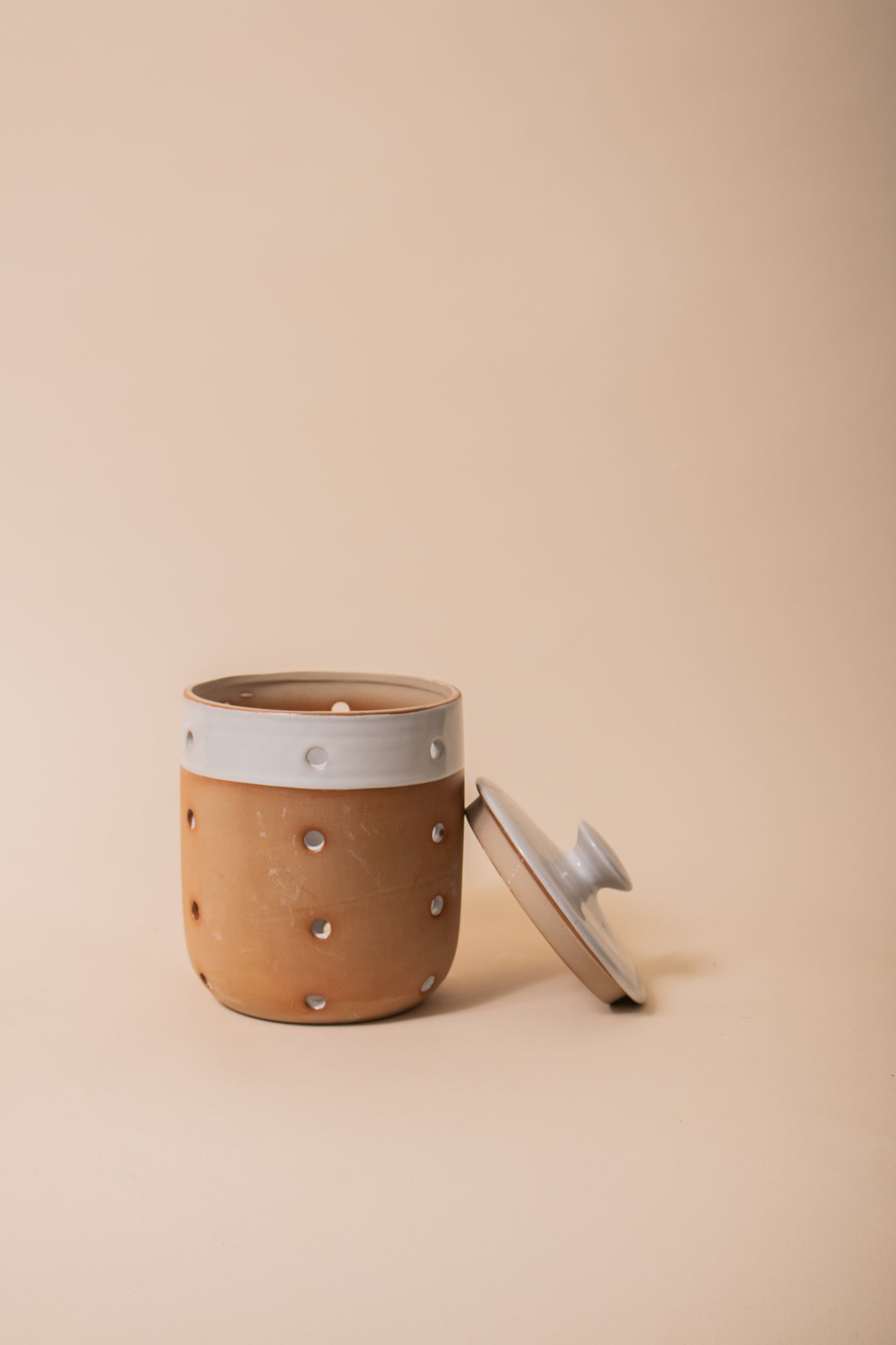 Nora Garlic Keeper